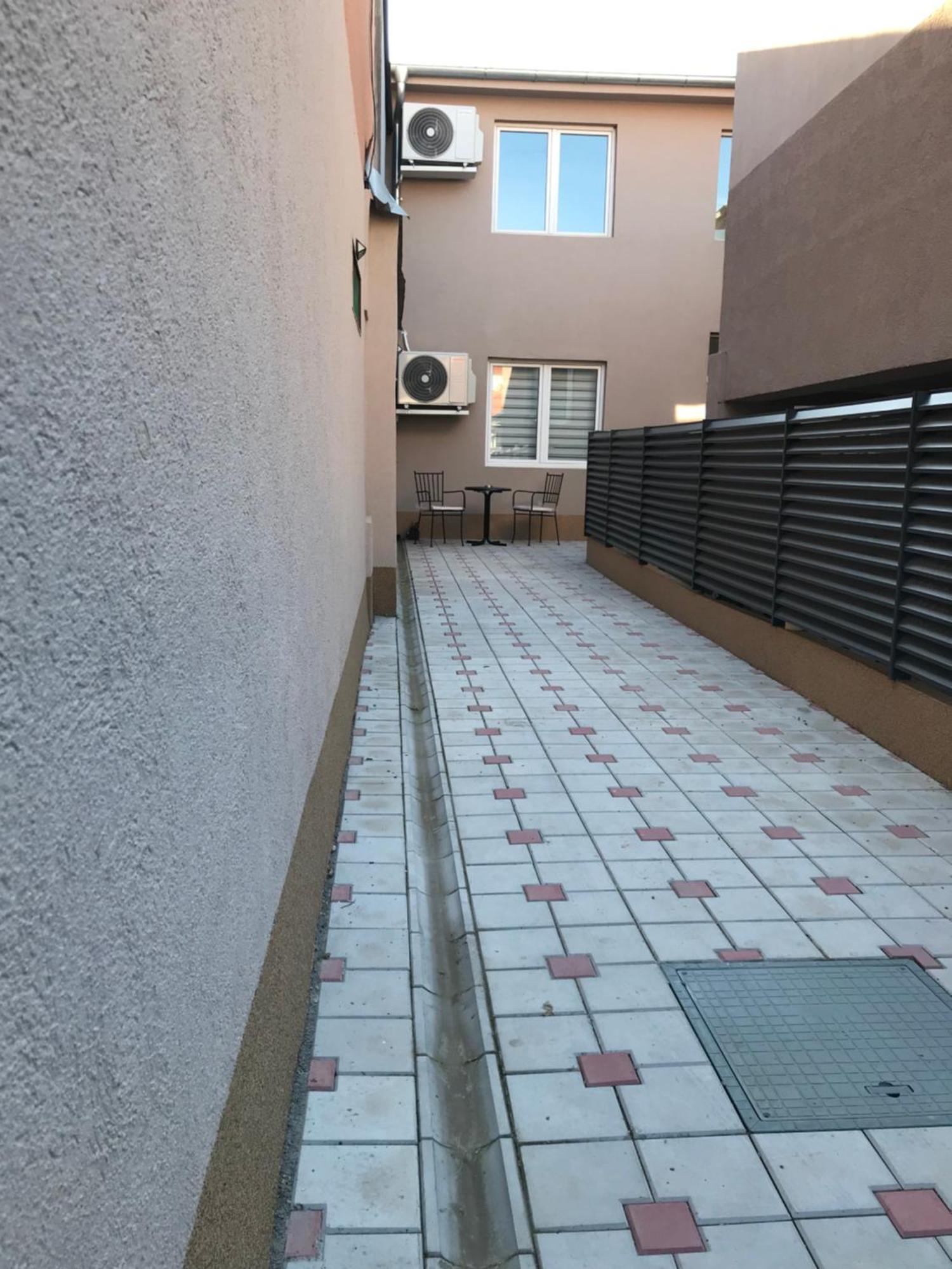 Race For Space Nis Exterior photo